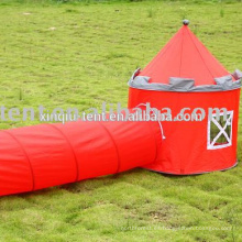 niños al aire libre jugando túnel tienda pop up